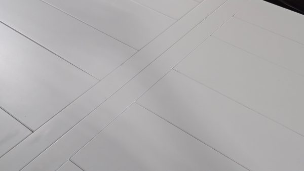 clearance jackson 42x60 w/1 16"l white paint
