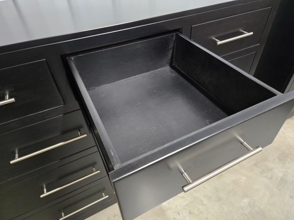 clearance vienna 9 drawer dresser